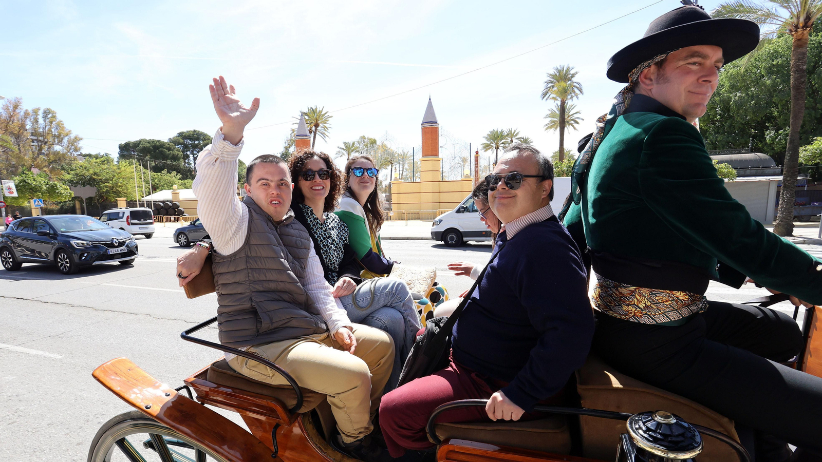 'Los carruajes de la integración' con jóvenes de Cedown y Aspanido por Jerez