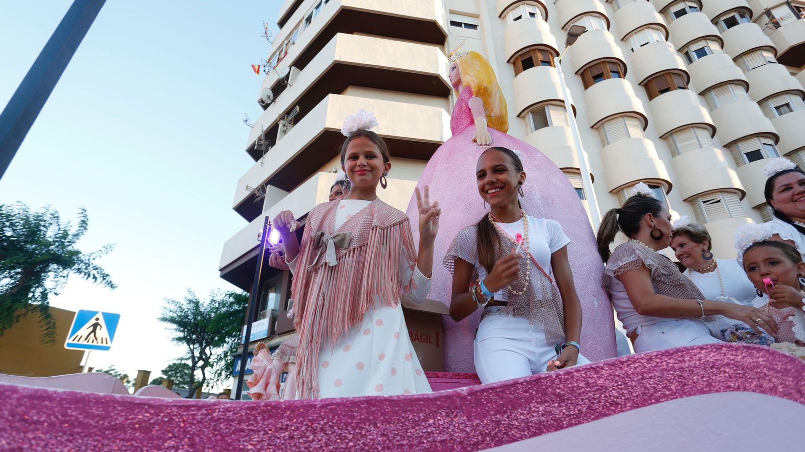 Una de las carroza de la cabalgata. Una de las carroza de la cabalgata.