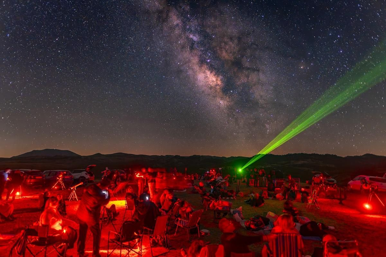 Observación del cielo nocturno en la anterior edición del festival.