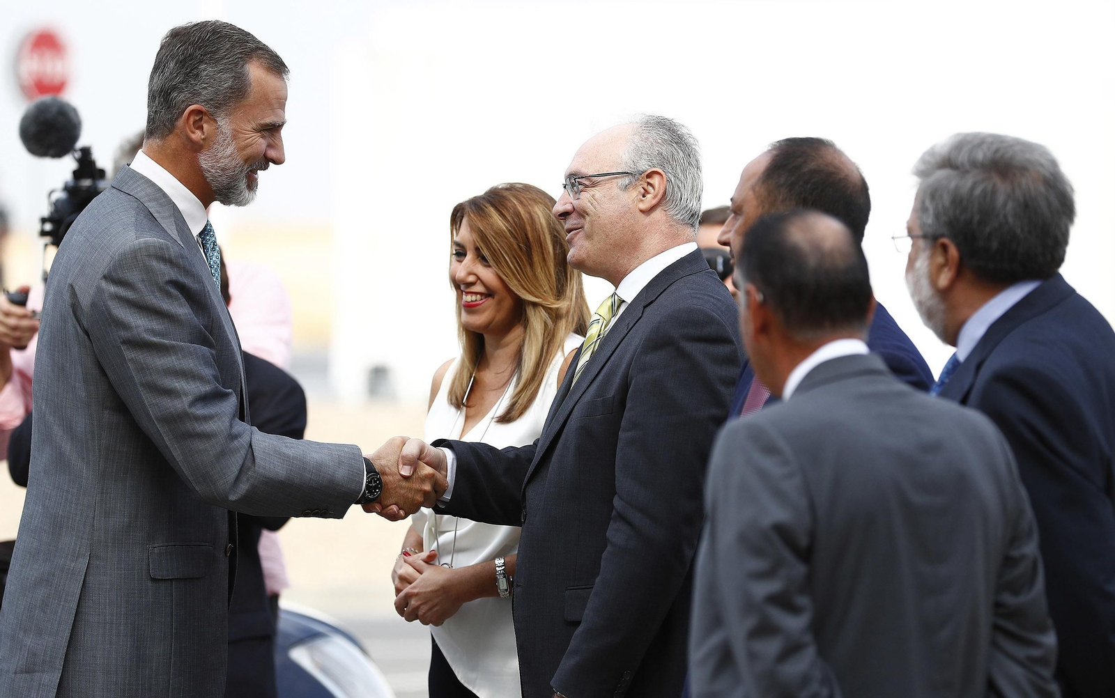 Felipe VI inaugura la nueva fábrica de Ybarra