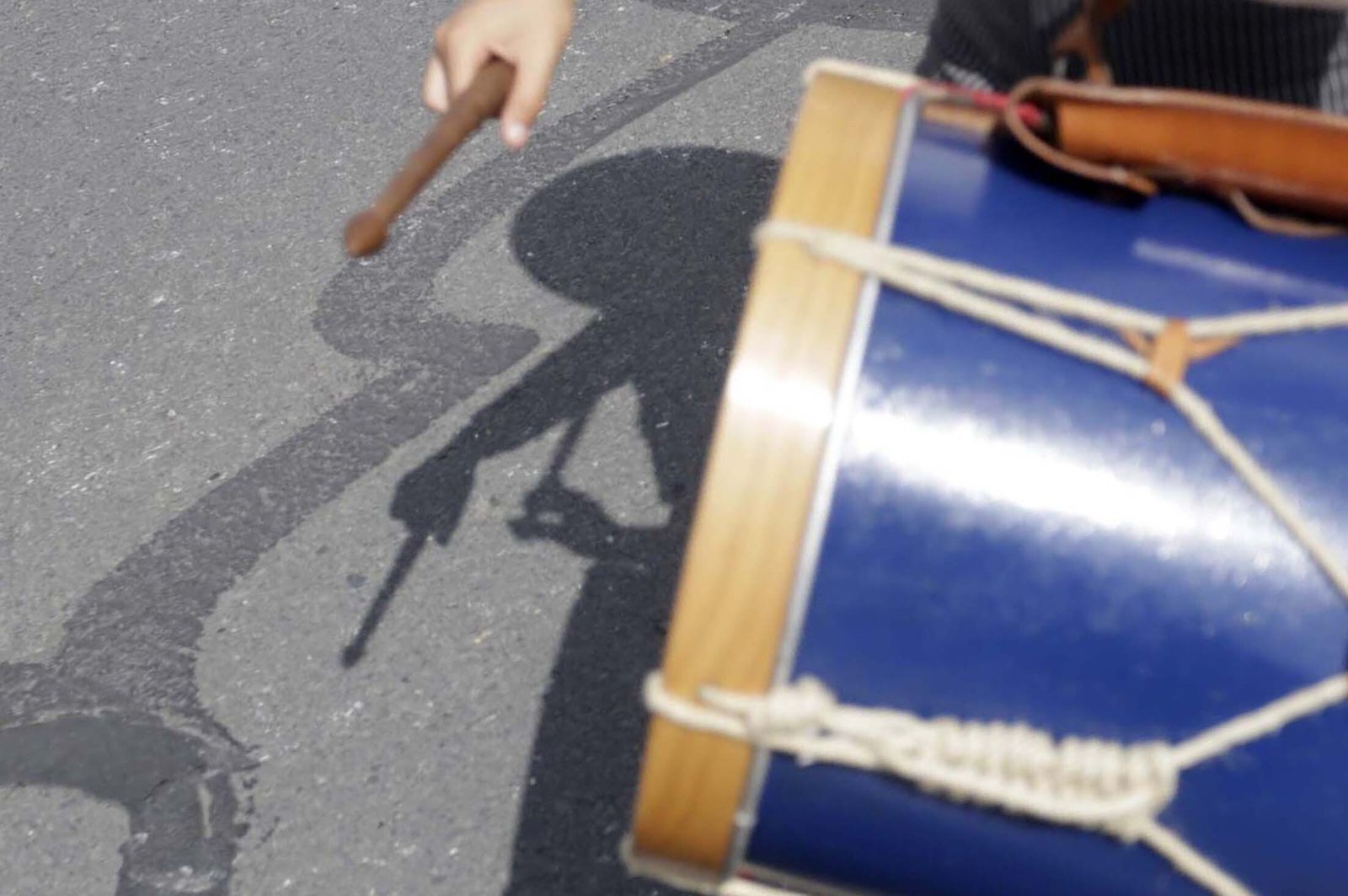 El Rocío 2023: Imágenes de la Hermandad de Emigrantes en su salida de Huelva