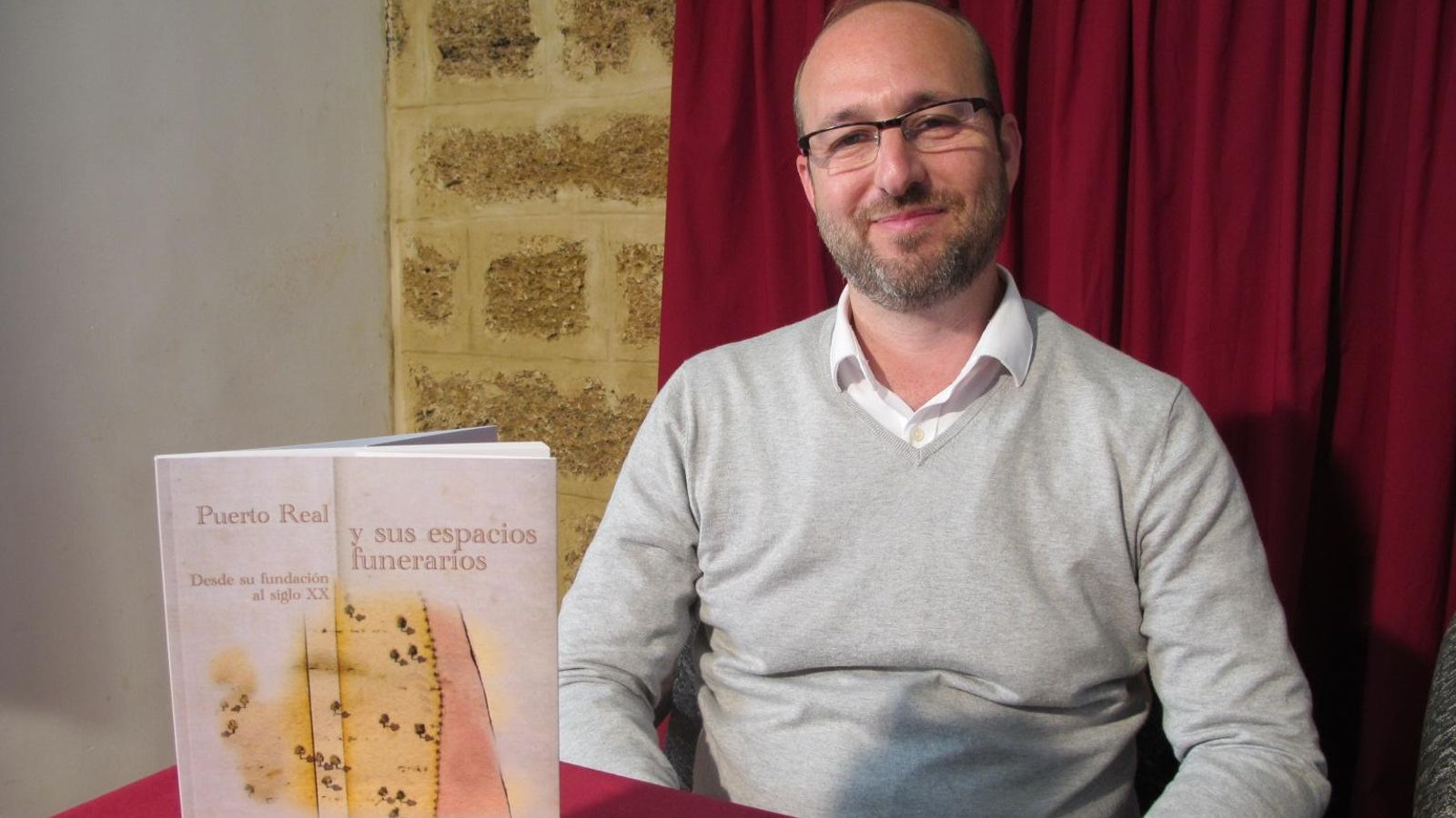 Manolo Izco presenta su libro 'Puerto Real y sus epacios funerarios