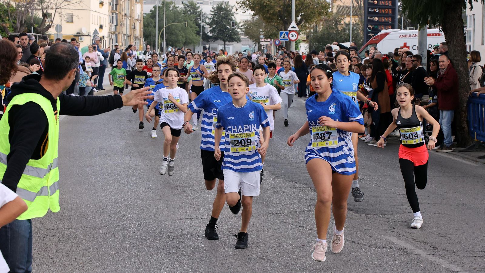 Búscate en la 4ª carrera infantil benéfica Bomberos de Jerez 2024