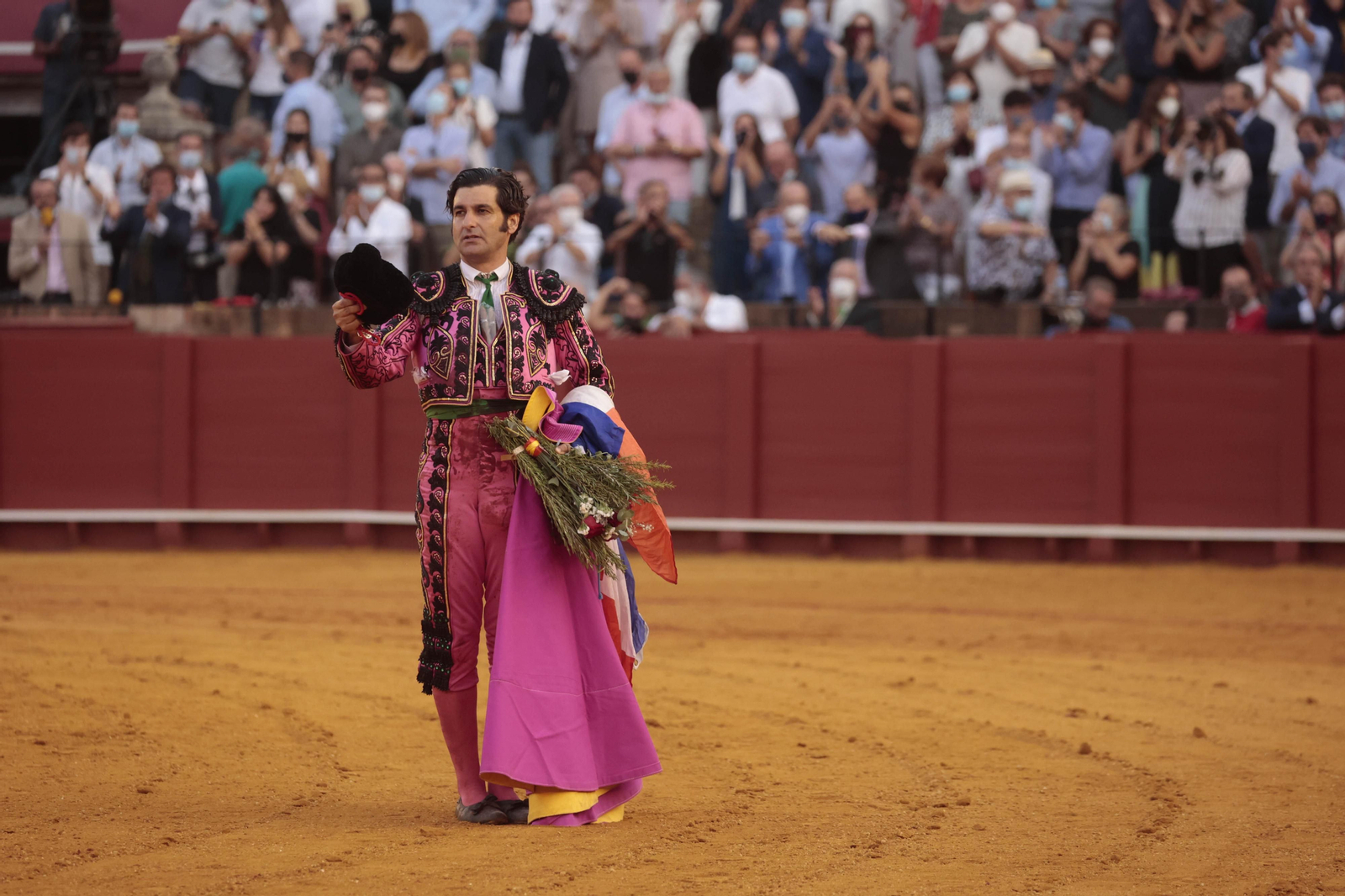 Las imágenes del triunfo de Morante en San Miguel