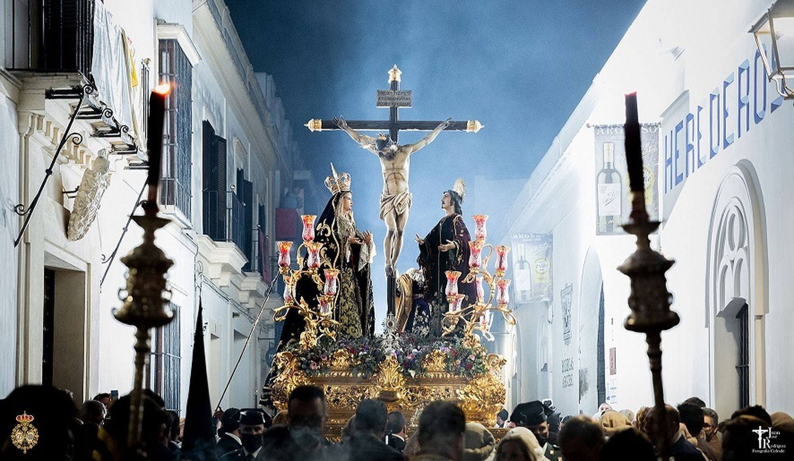 El paso de la Hermandad de los Estudiantes de Sanlúcar.