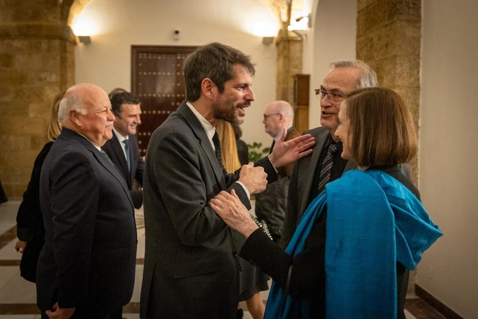 Las imágenes de la cena de los premiados con la Medalla de Oro de las Bellas Artes en la Diputación de  Cádiz