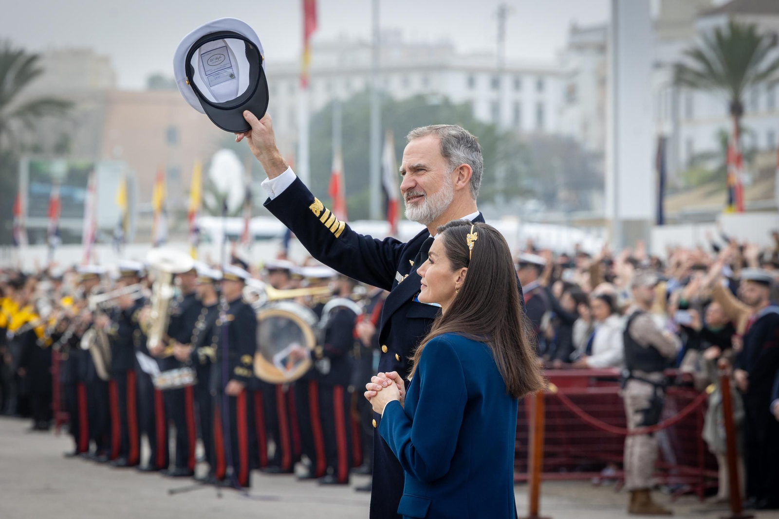 Imágenes de la despedida del 'Elcano' desde Cádiz con la Princesa Leonor como guardiamarina Imágenes de la despedida del 'Elcano' desde Cádiz con la Princesa Leonor como guardiamarina