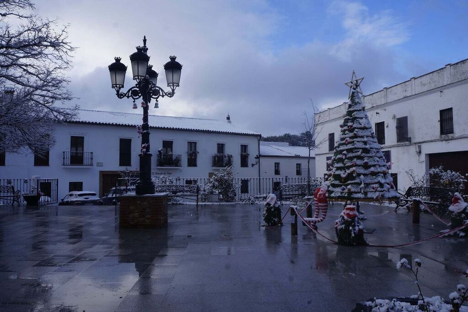 La Sierra de Aracena completamente nevada: dos años después de Filomena