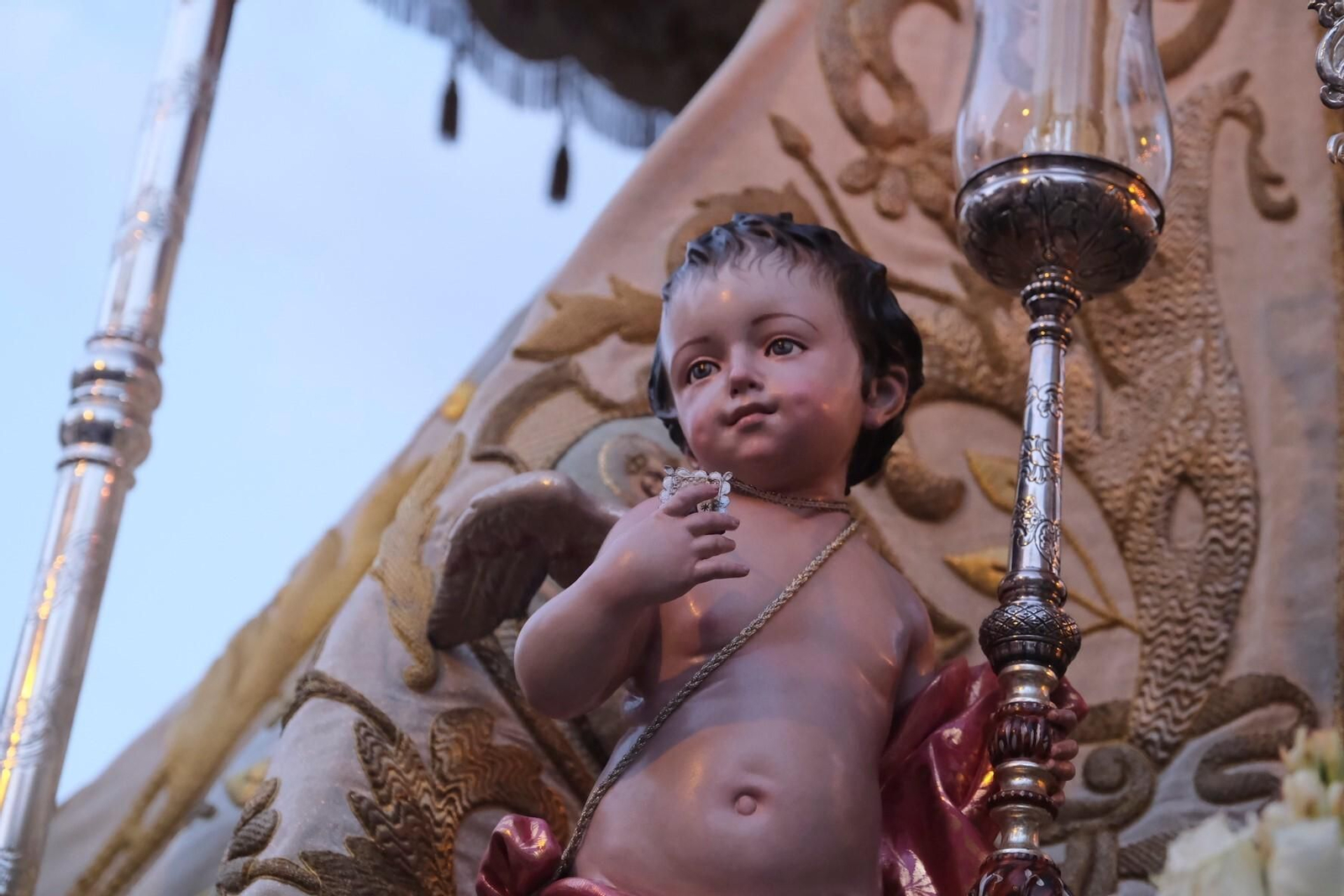 La procesión de la Virgen del Carmen de San Cayetano de Córdoba, en imágenes