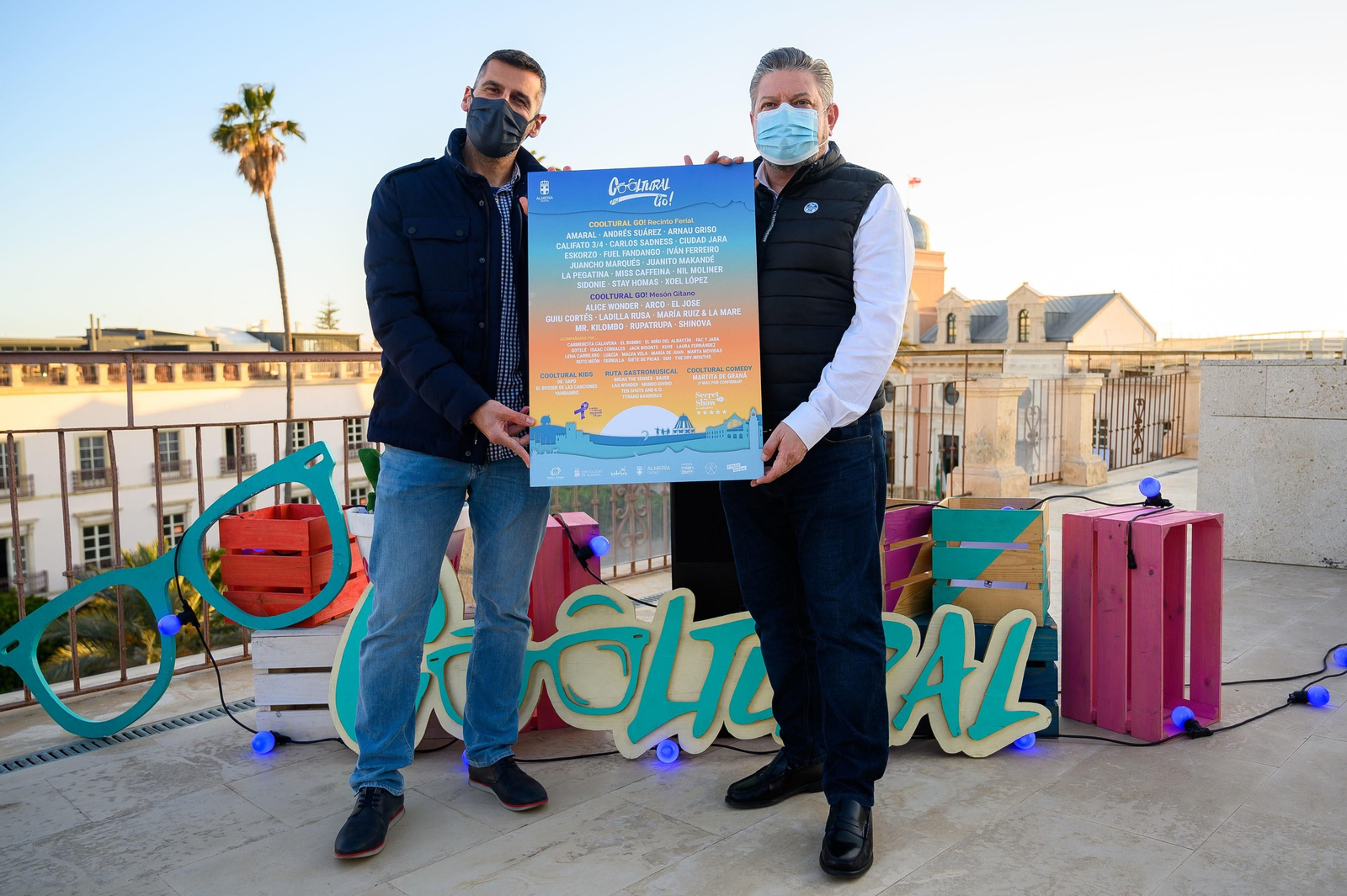 Diego Ferrón junto al concejal de Cultura, Diego Cruz presentando la programación de Cooltural Go!.