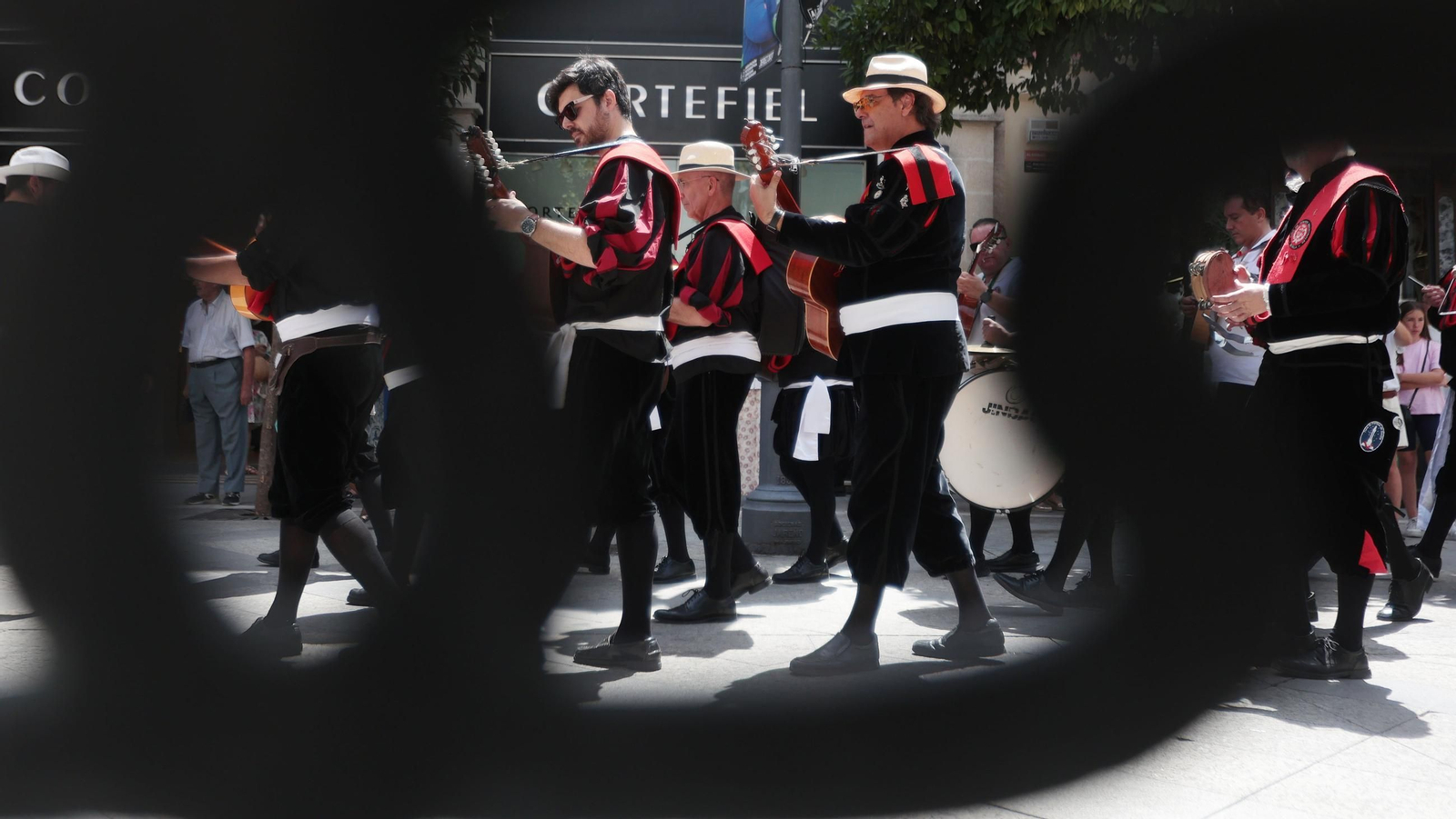 Pasacalles del Certamen de Tunas 'Ciudad de Jerez'