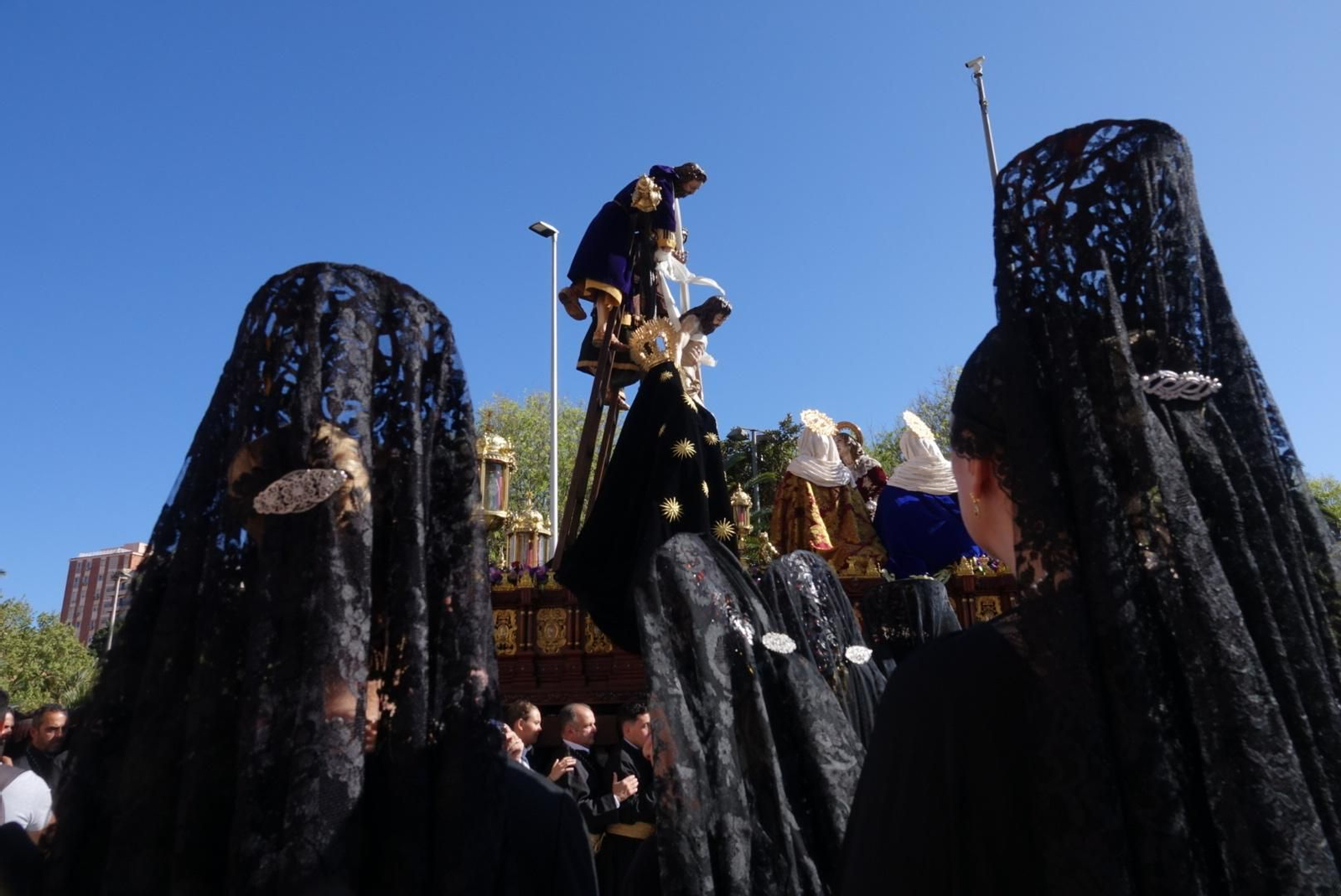 Las fotos de Descendimiento en el Viernes Santo de Málaga Las fotos de Descendimiento en el Viernes Santo de Málaga