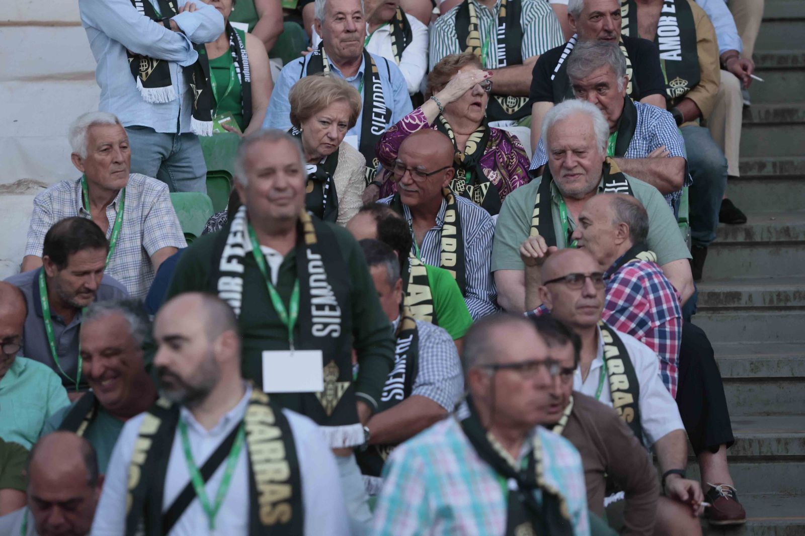 Búscate en el acto Siempre Verdiblancos