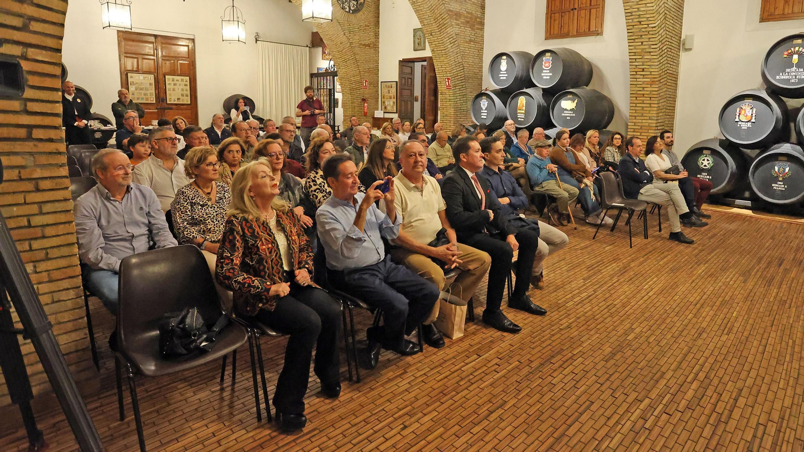 Imágenes de la presentación del libro y homenaje a Manuel Rubiales Perdigones en el Consejo Regulador del Vino de Jerez