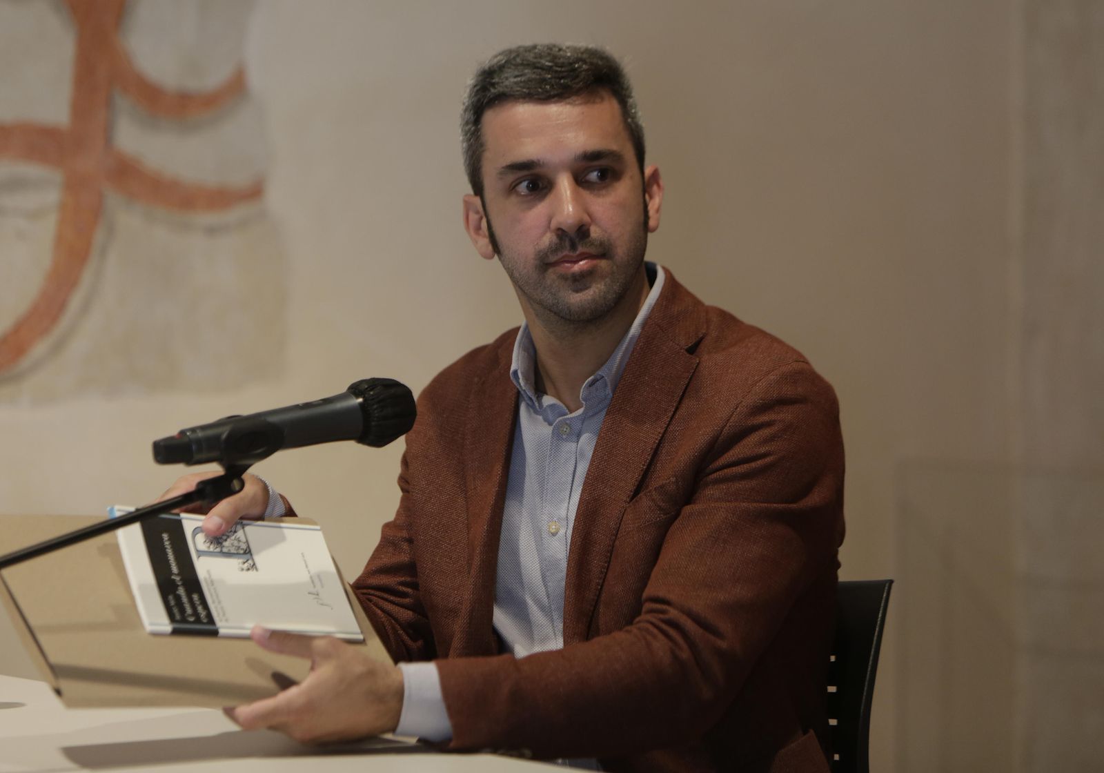 Javier Vela, ayer en el Espacio Santa Clara de Sevilla.