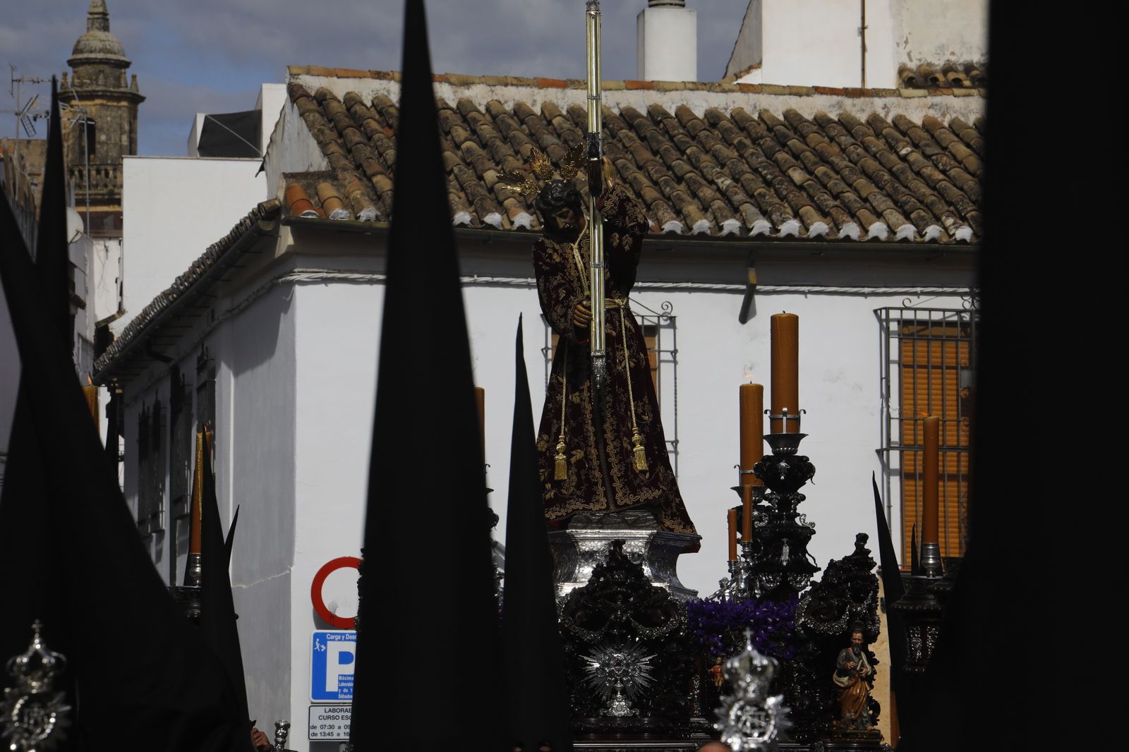 Jueves Santo en Córdoba: La procesión del Nazareno, en imágenes