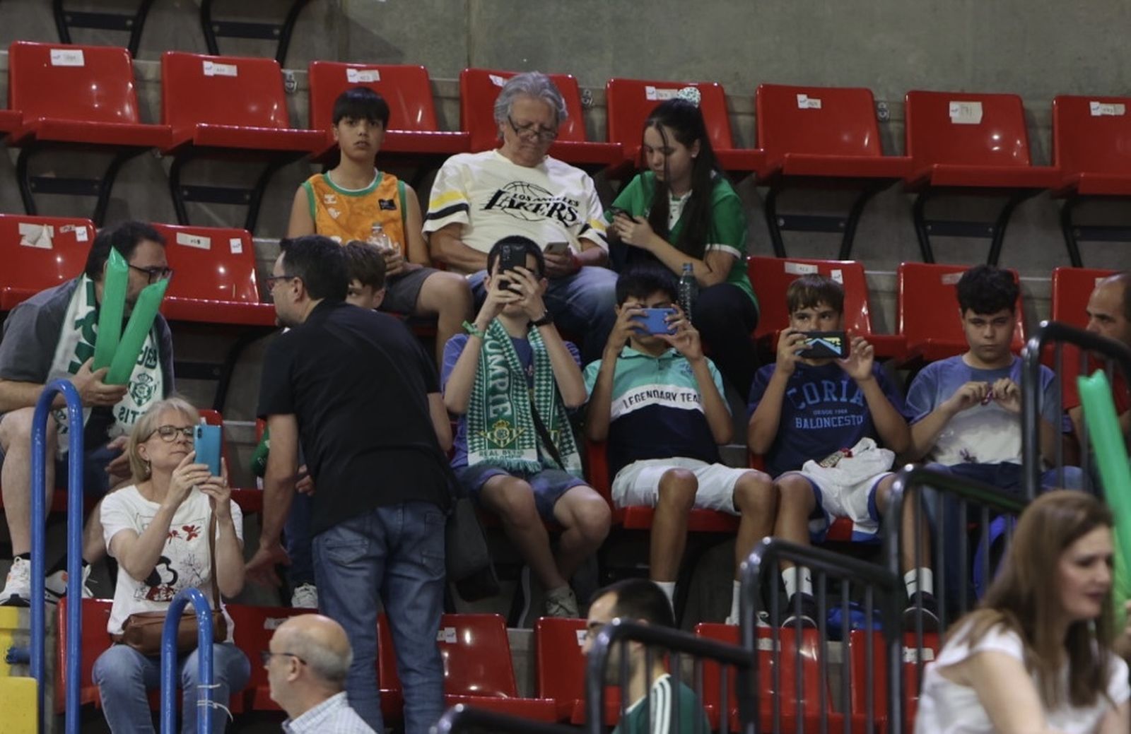 Búscate en el o Betis Granada de baloncesto