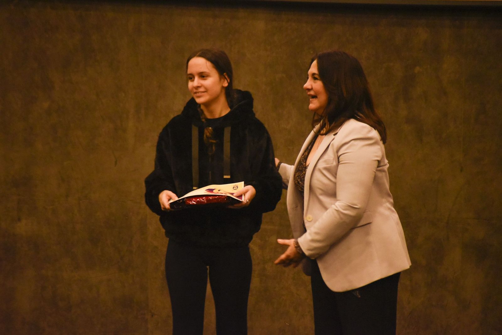 Las fotos de la entrega de los Premios a la Mujer Linense 2026