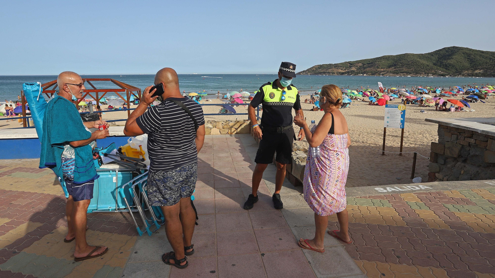 El calor llenas la playas el primer fin de semana de agosto