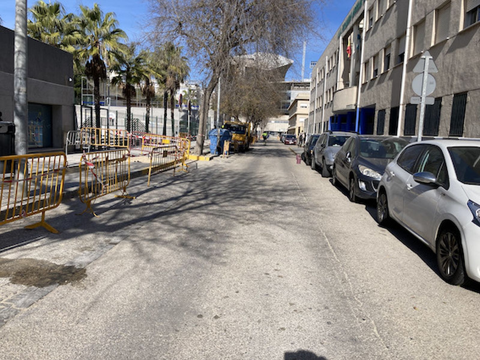 Así son los complicados accesos a los colegios de Cádiz