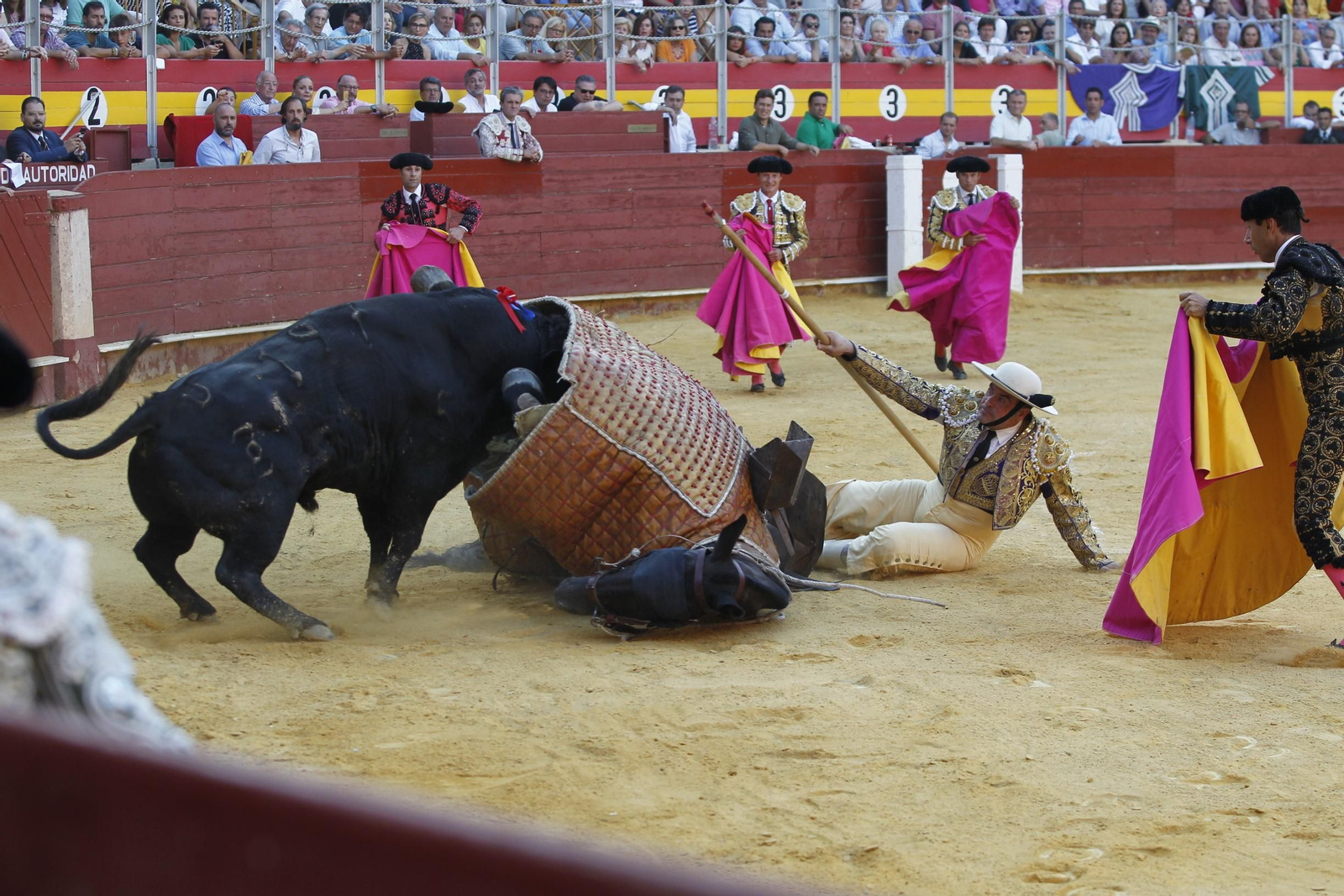 Fotogalería segunda corrida de toros. Feria de Almeria 2019