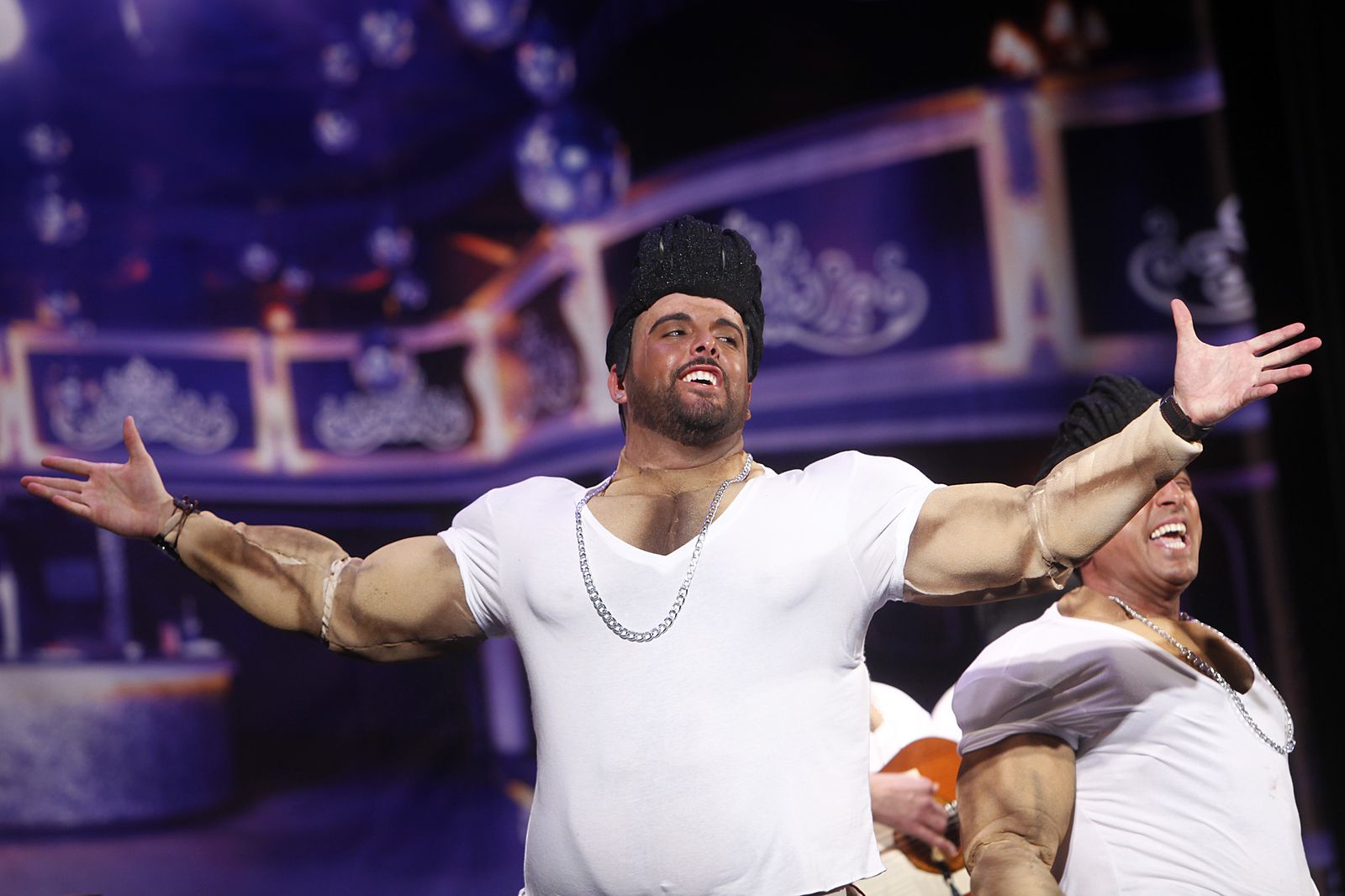 Las imágenes de la décimo sexta función de clasificatorias