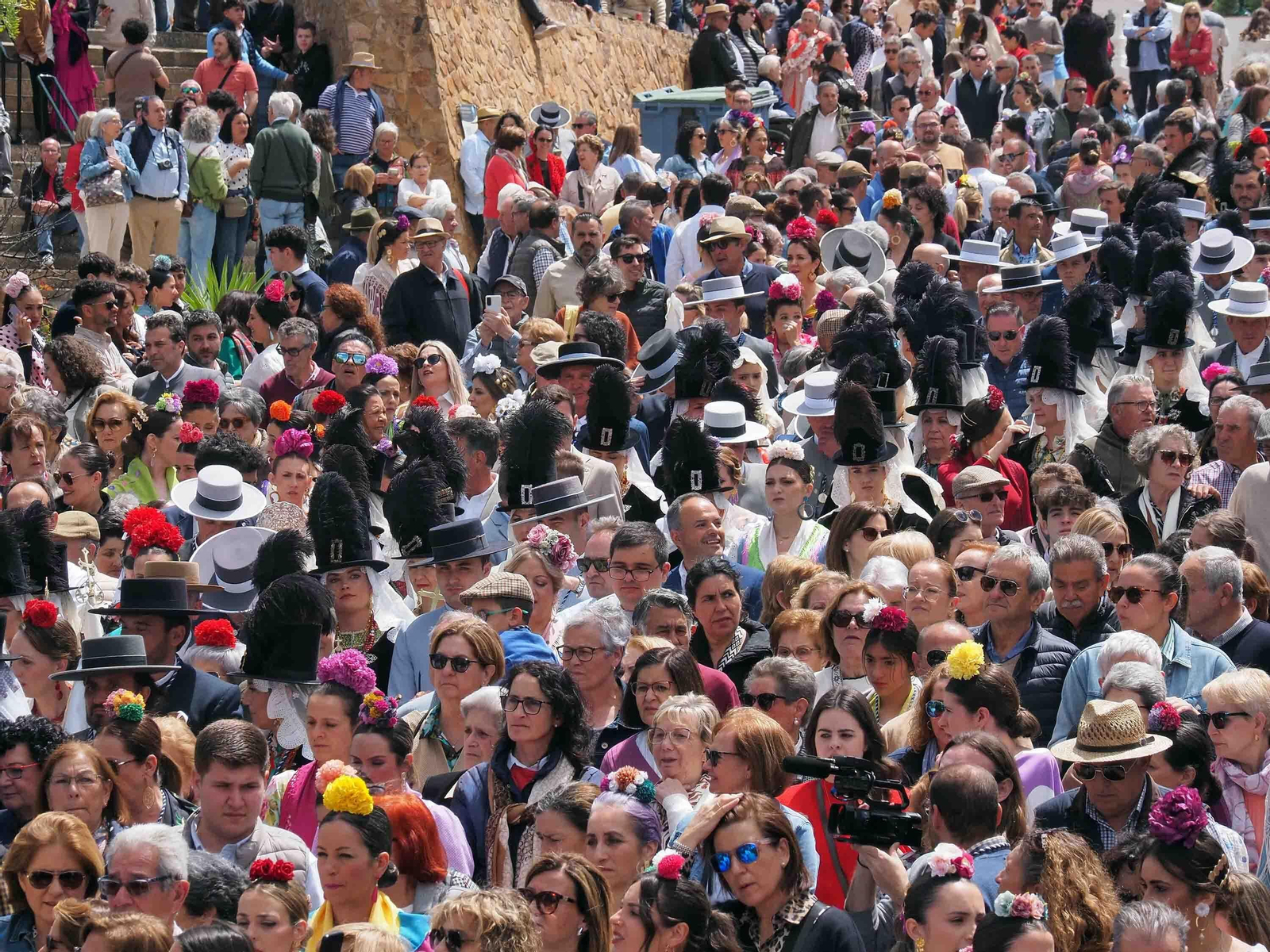 No te pierdas las espectaculares fotografías de la Romería de la Peña, en Puebla de Guzmán