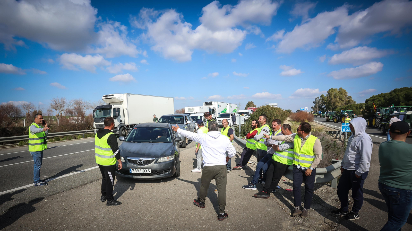 Jerez colapsado por la protesta de agricultores vy ganaderoa