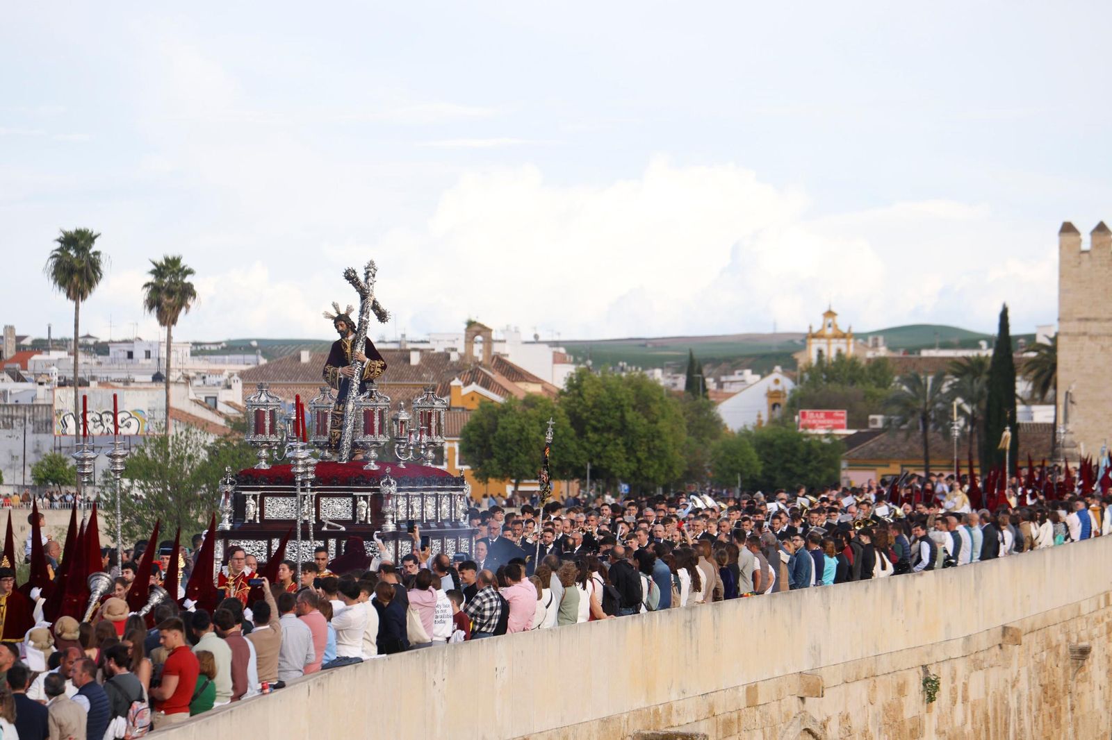 La procesión de la Vera-Cruz en este Domingo de Ramos de Córdoba, en imágenes