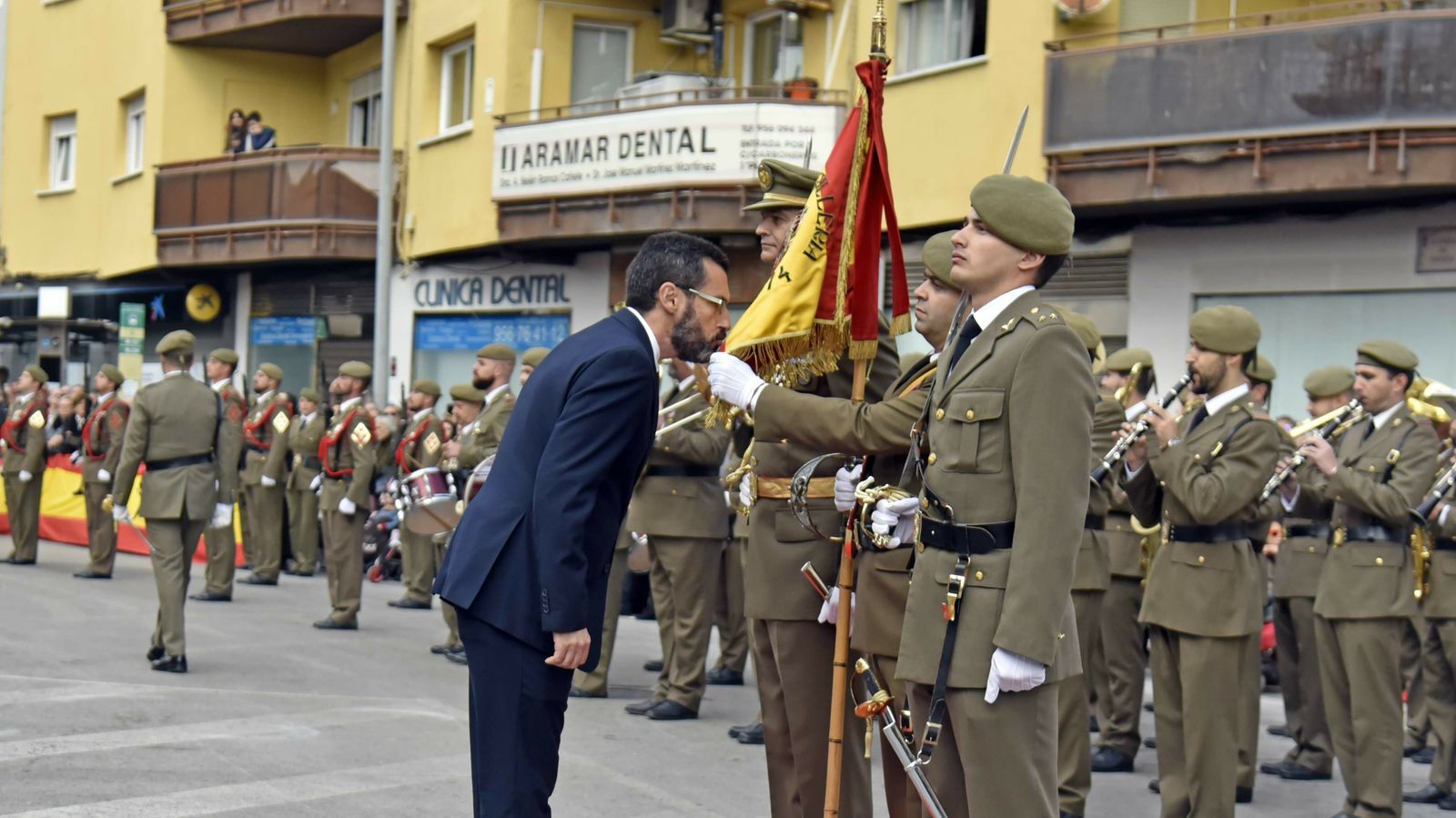 Las mejores fotos de la jura de bandera civil en La Línea