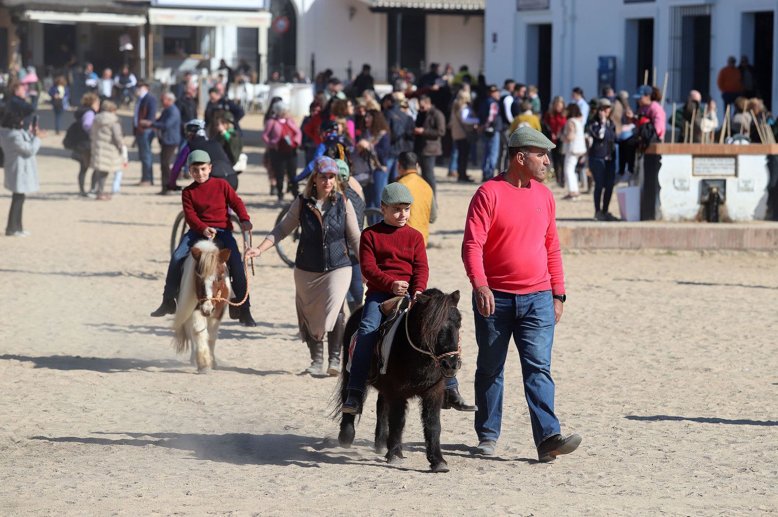 Imágenes del ambiente previo a la celebración de la Candelaria en El Rocío