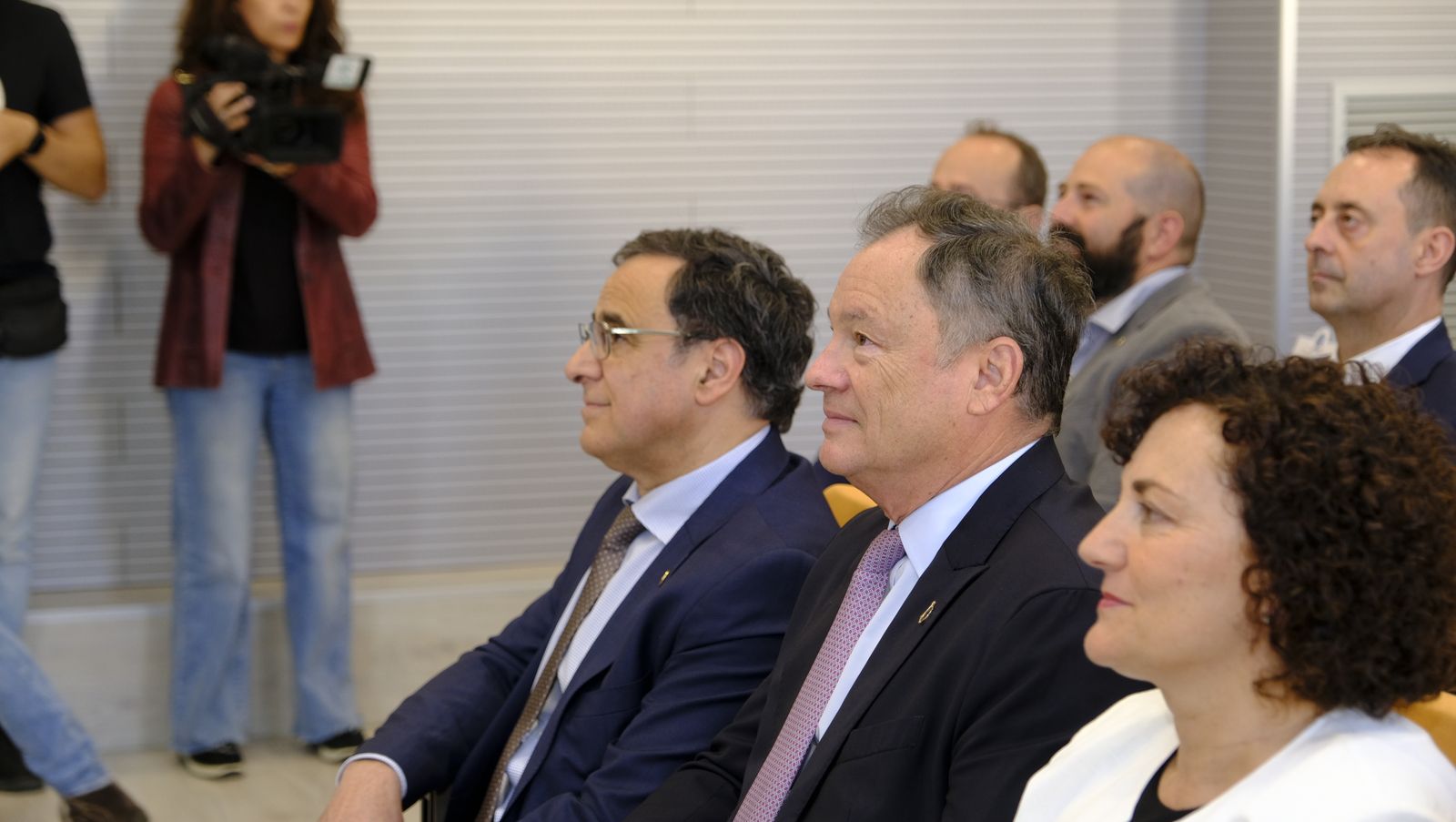 Imágenes de la imposición de la Medalla de Oro de la Universidad de Almería, al astronauta Miguel López Alegría