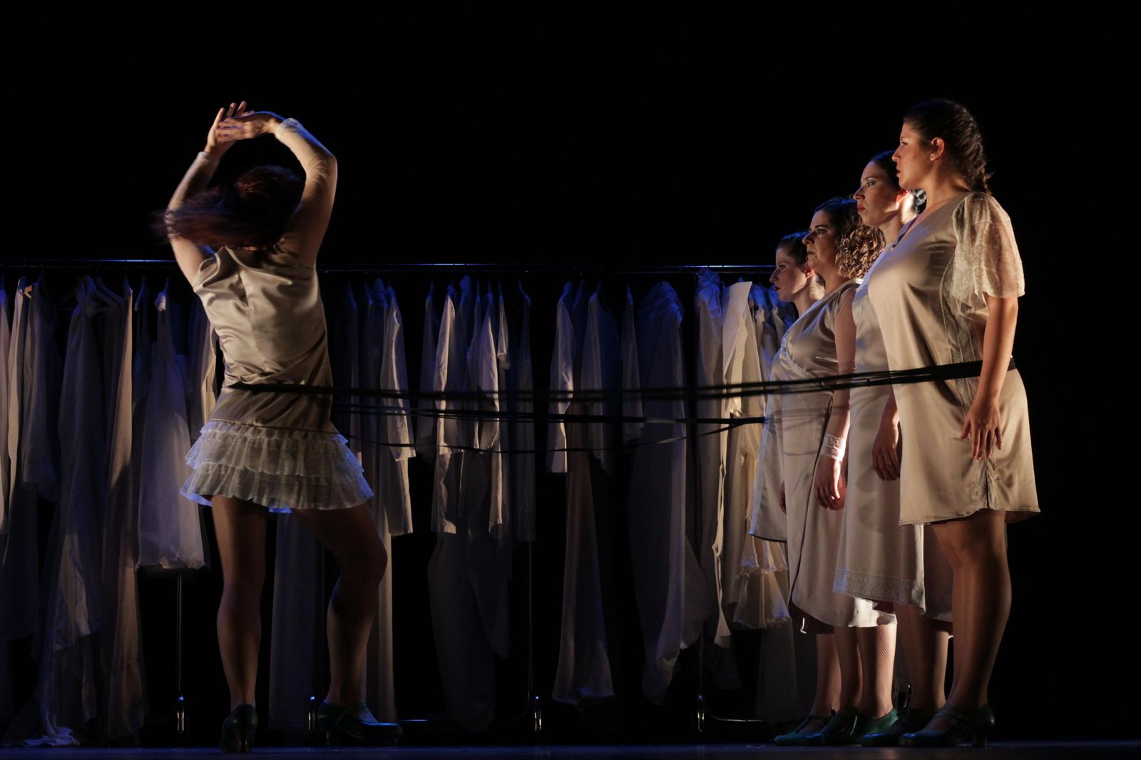 'Tiranías', la obra de la compañía Danzas Gatas que abrirá el certamen.