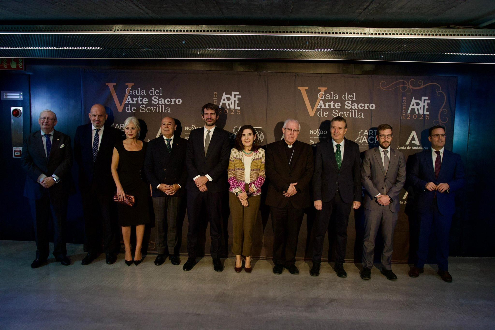 Autoridades en la V Gala del Arte Sacro de Sevilla