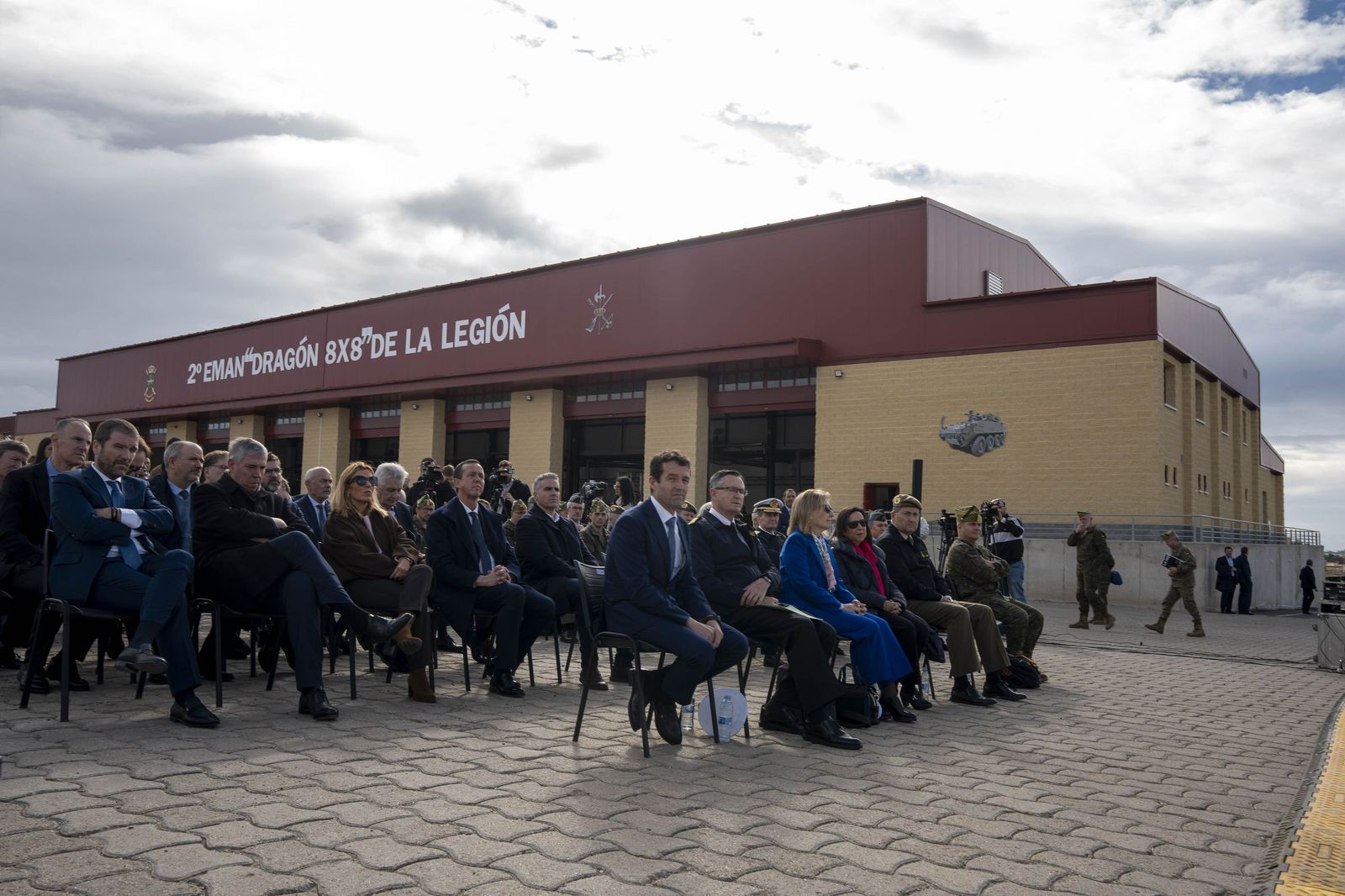 Margarita Robles entrega en Viator los primeros vehículos 8x8 ‘Dragón’ al Ejército de Tierra
