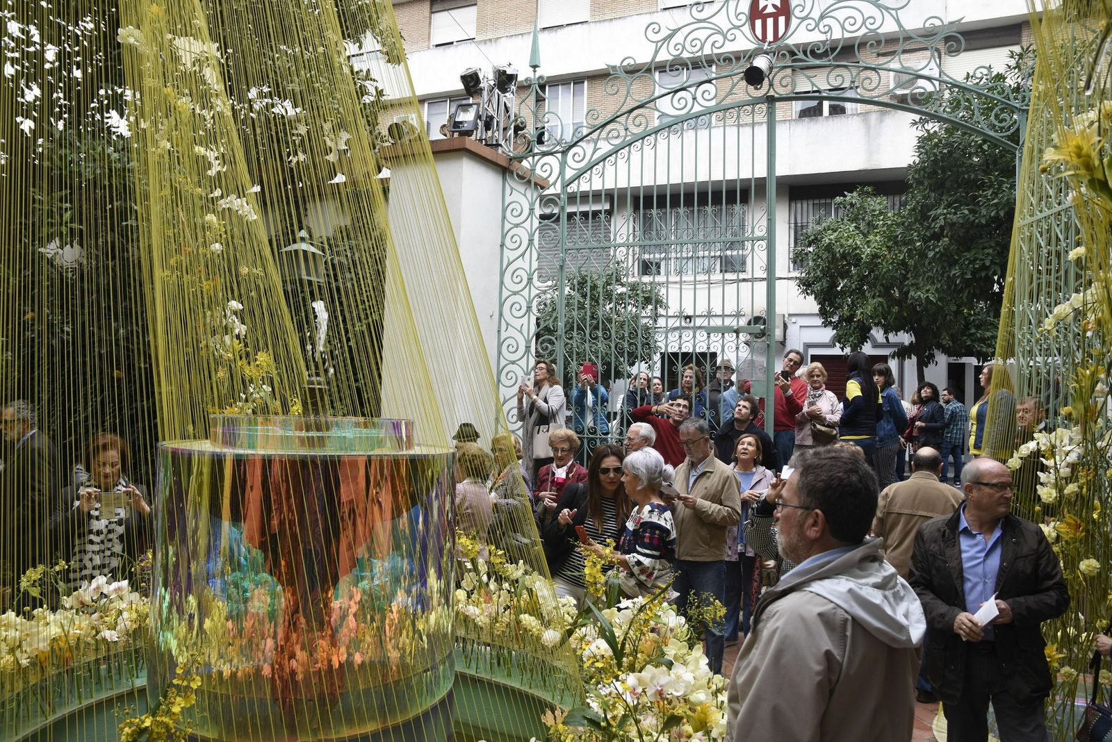 Instalación floral ubicada en el patio del Reloj del Palacio de la Merced, la pasada edición.