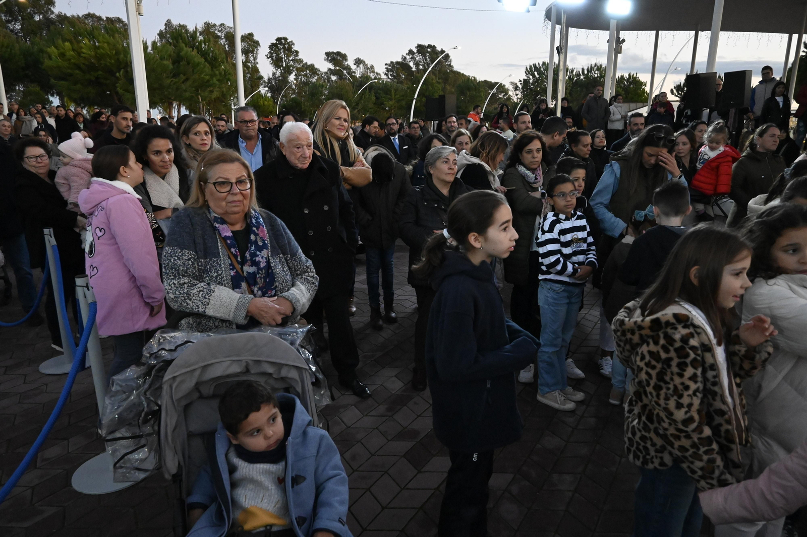 Alumbrado del Puerto de Huelva, en imágenes