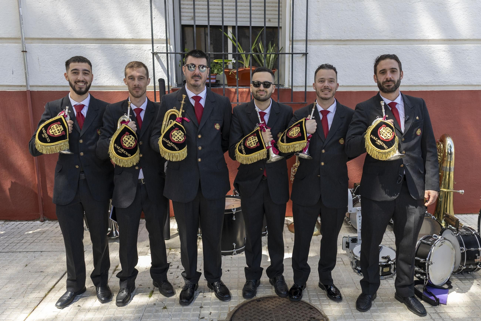 En imágenes, Gran Poder adeanta su salida y recorta su recorrido en el Miércoles Santo de la Semana Santa 2025 de San Fernando