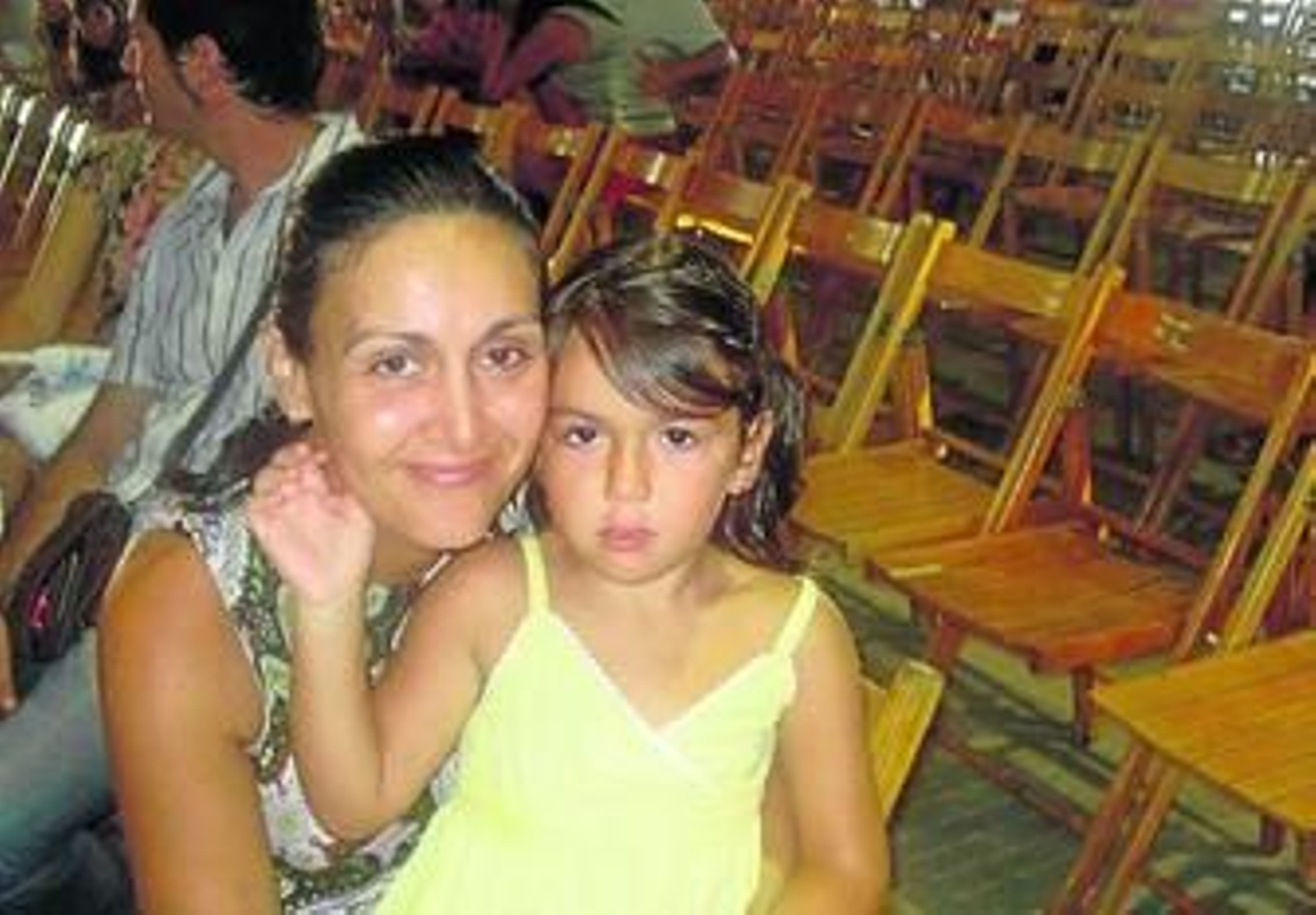 Alicia y su madre no se perdieron la cita con el lejano Oeste.