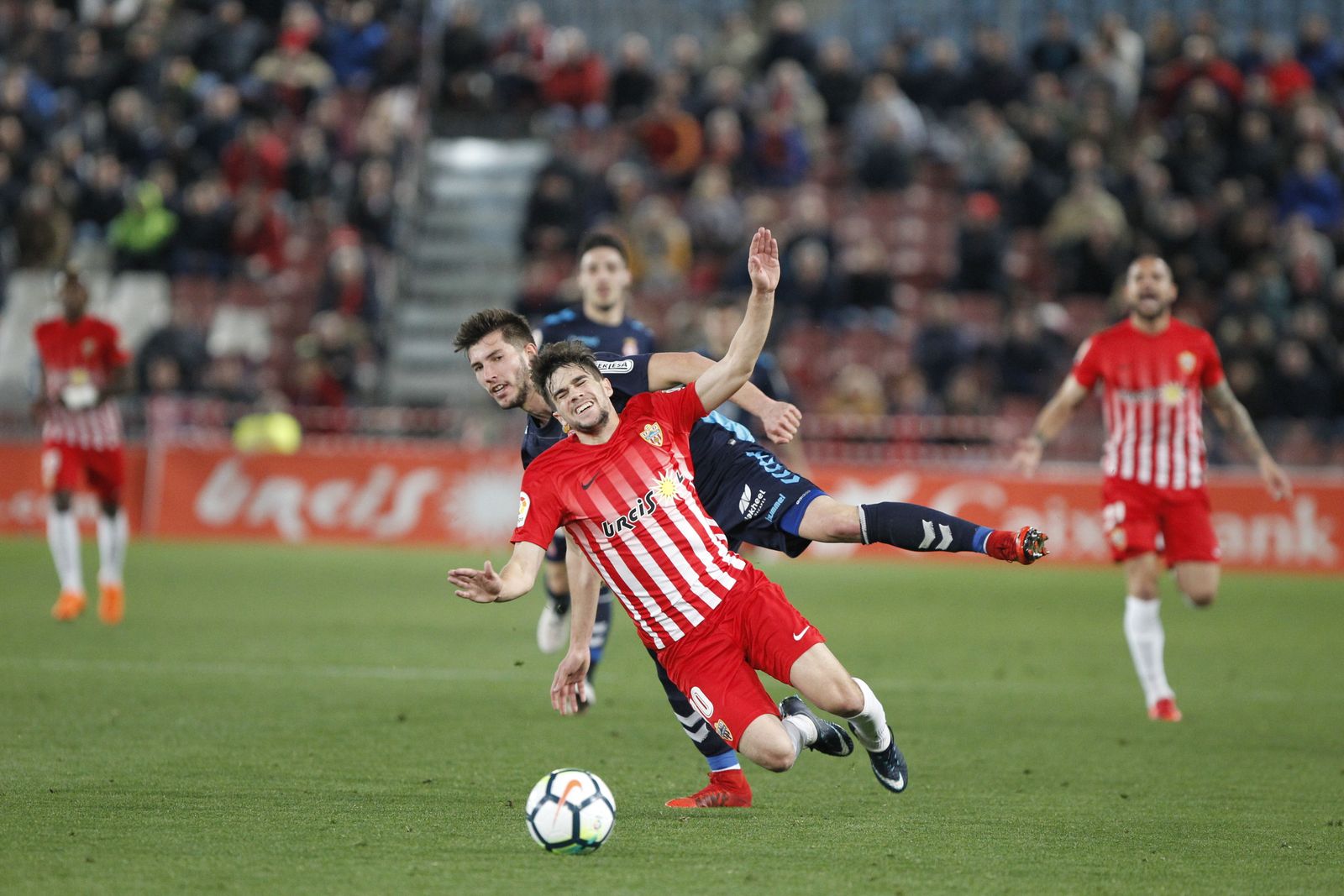 Pozo es objeto de una falta durante la única visita del conjunto leonés al feudo almeriense.