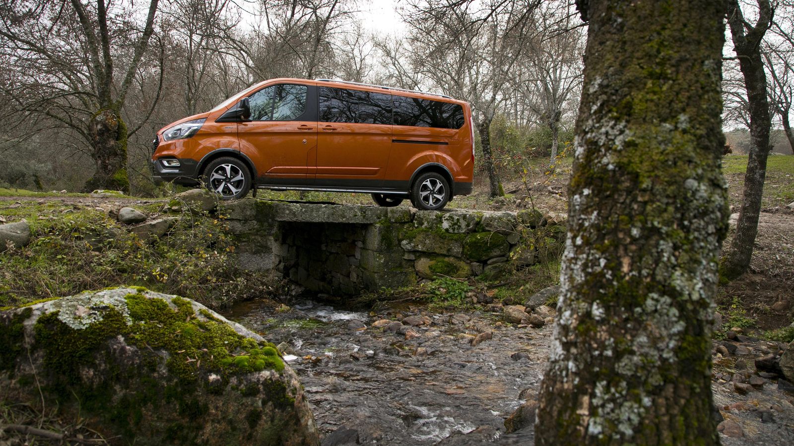 El Tourneo Active propone la posibilidad de desplazar hasta a ocho personas en condiciones de baja adherencia. Una opción valiosa para, por ejemplo, las empresas de multiaventura.