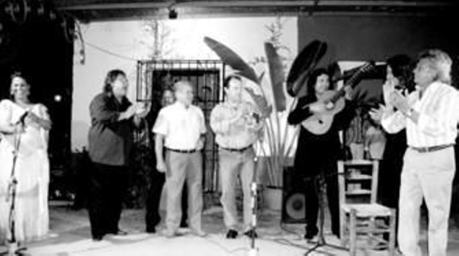 El fin de fiesta con todos los artistas sobre el escenario y con Aurora Vargas y Pansequito bailando, fue de los que hacen historia.