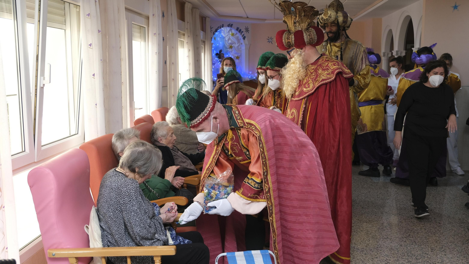 Los Reyes Magos en la Residencia Santa Teresa Jornet