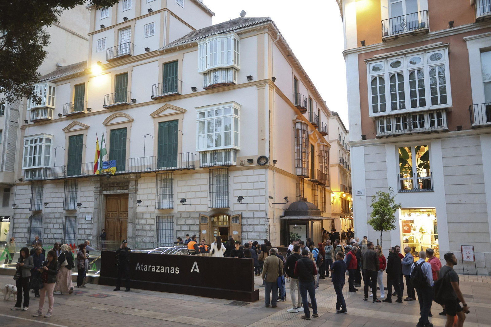 Los primeros trayectos en el Metro de Málaga desde Atarazanas y Guadalmedina, en fotos
