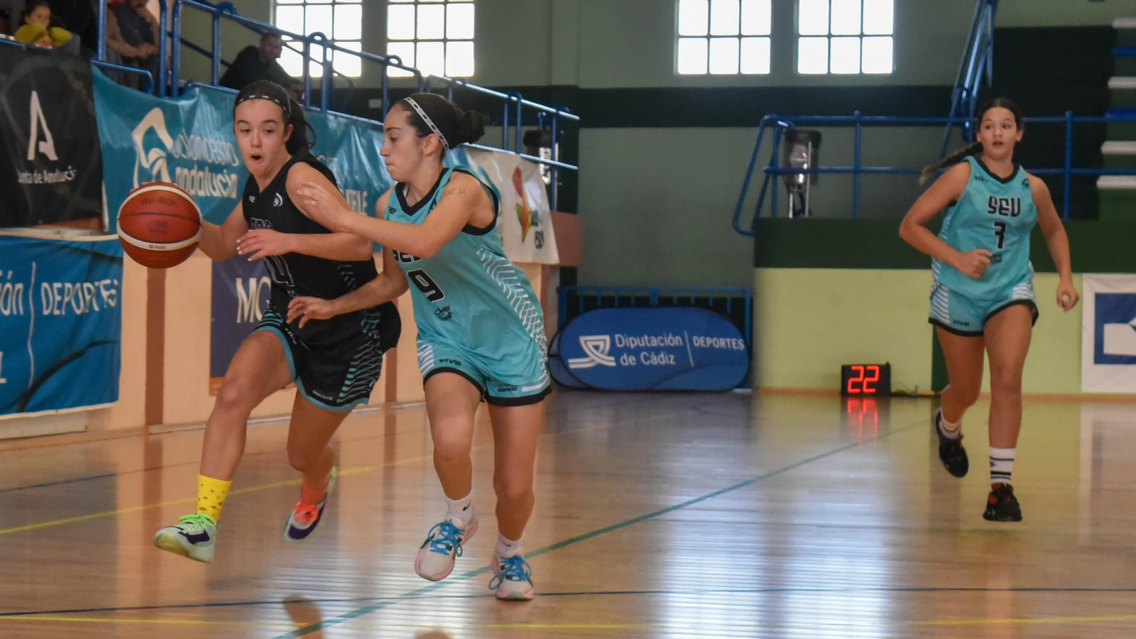 Las fotos de la ultima jornada del Andaluz infantil femenino de baloncesto en La Línea