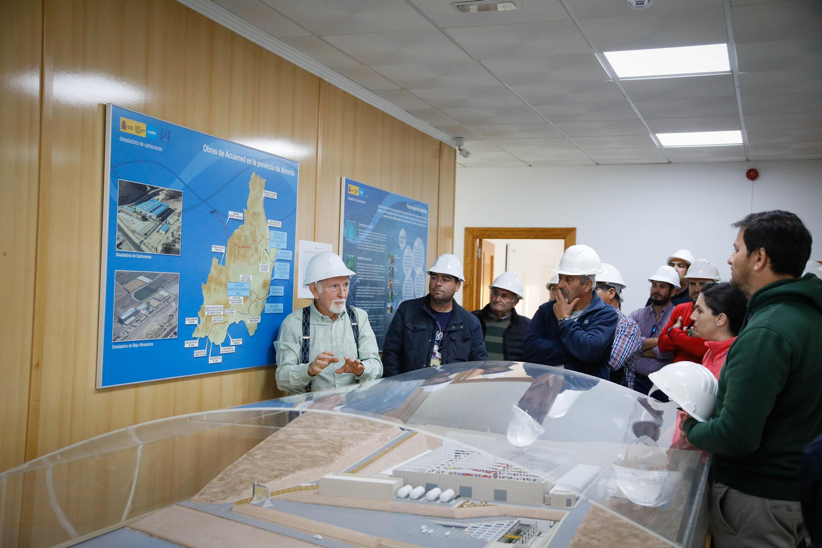CUCN visita la desaladora de Carboneras y las balsas de Níjar