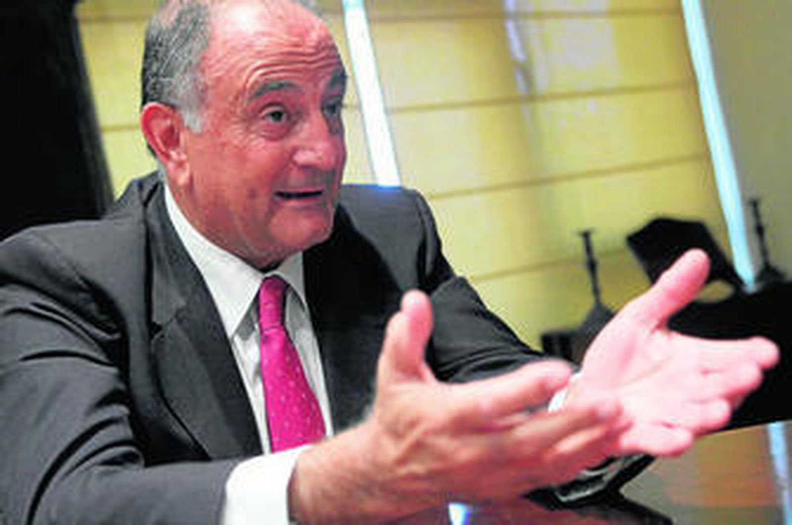 José Larena-Avellaneda, médico, estomatólogo y doctor en Medicina, el pasado lunes en Cádiz.