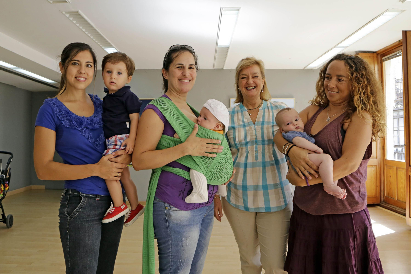 De izquierda a derecha, Vanesa Vaca, Ana Mejías, Victoria Palacios y Beatriz Gómez, días atrás en el periódico.
