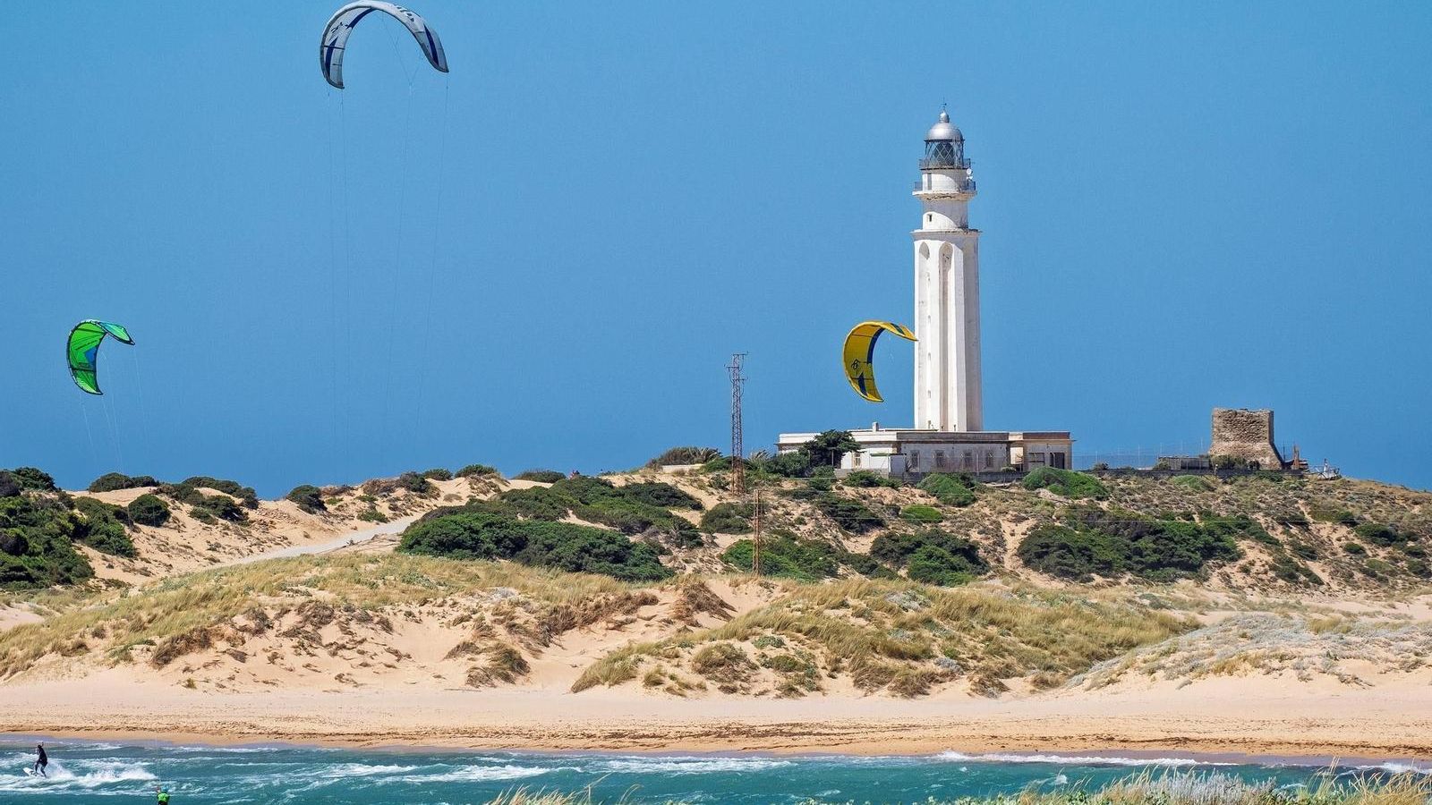 Faro de Trafalgar, un histórico monumento límite con Zahora Faro de Trafalgar, un histórico monumento límite con Zahora