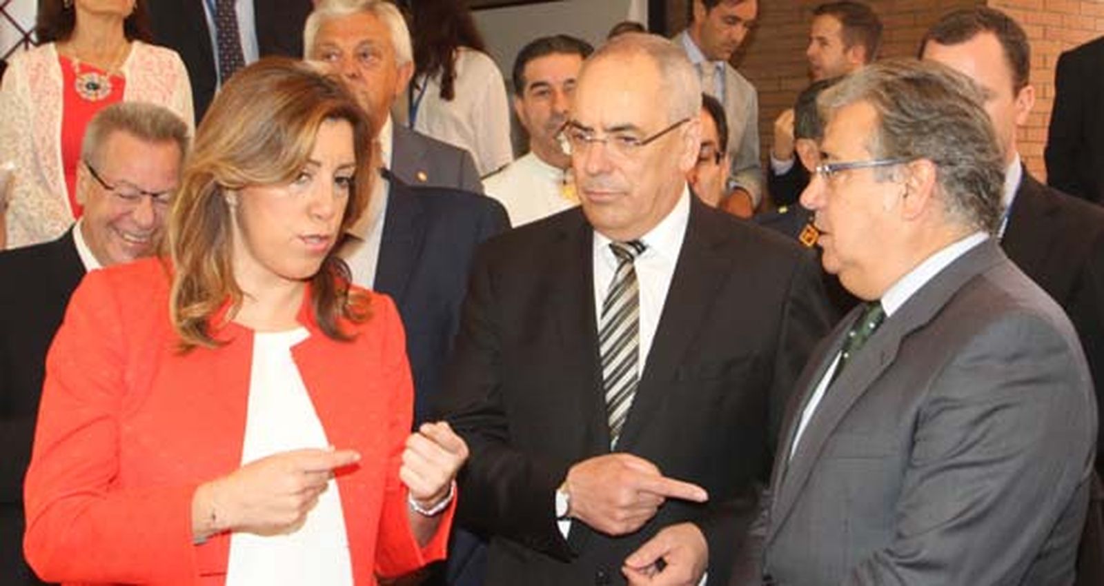 Díaz anima a las empresas aeronáuticas a invertir en Andalucía "con apoyo de la Junta"